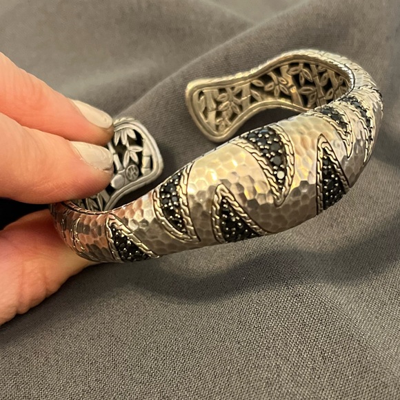 John Hardy Paul Macan Black Sapphire hinged cuff - Picture 2 of 4